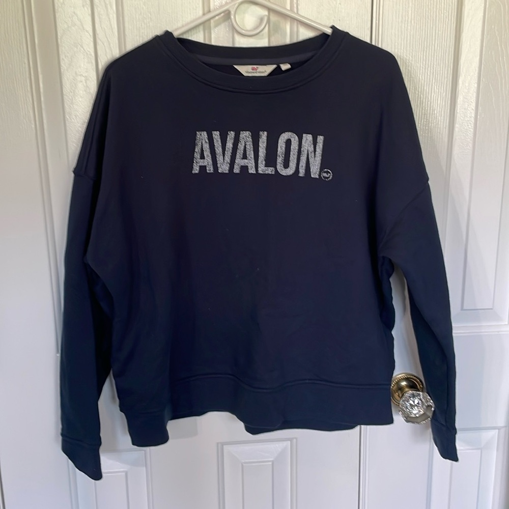 Vineyard Vines AVALON Navy Sweatshirt. Size XL. Excellent condition. Worn once.